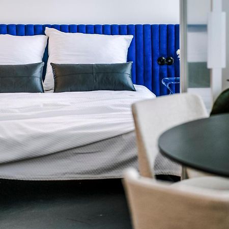 Pastel Blue Silesian Place Apartments 卡托维兹 外观 照片