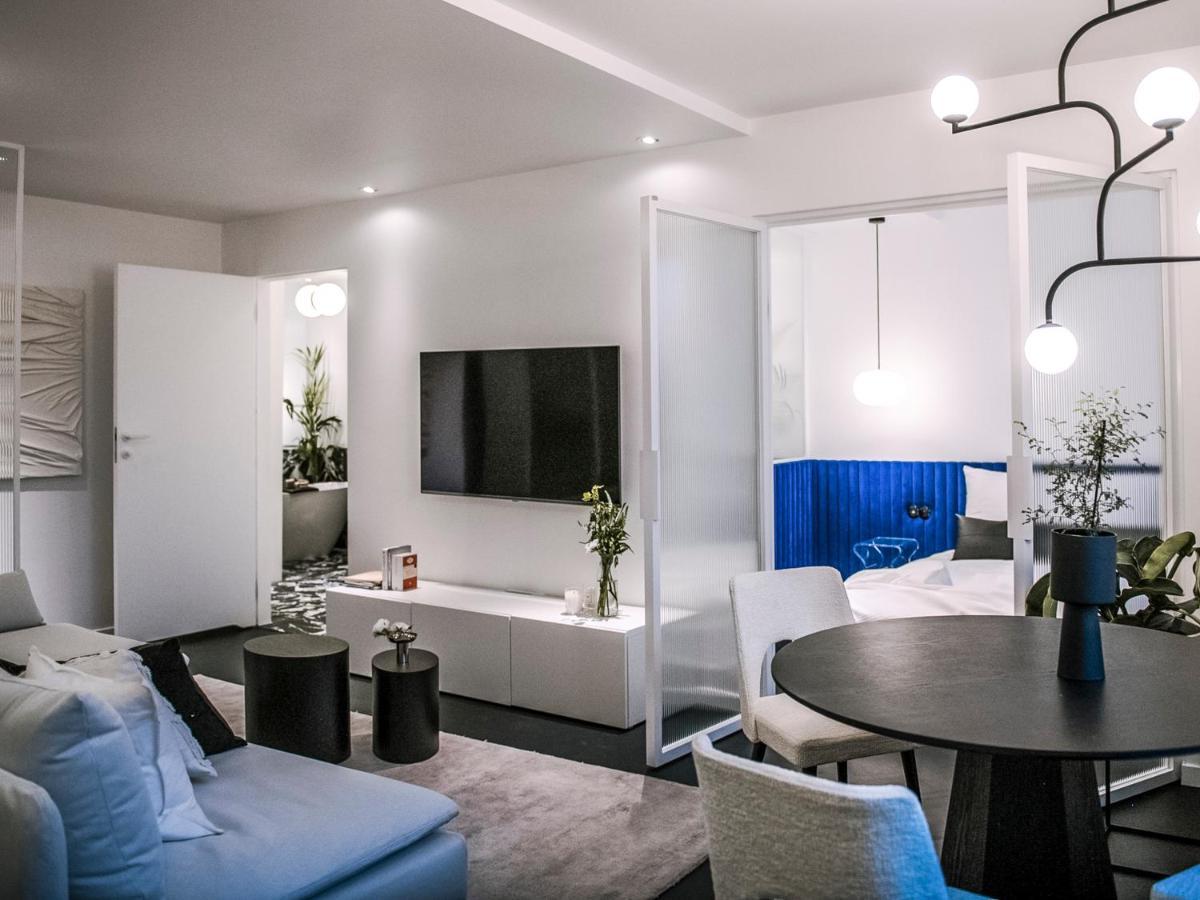 Pastel Blue Silesian Place Apartments 卡托维兹 外观 照片